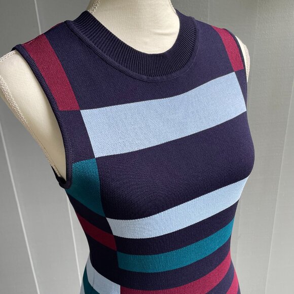 Stunning Vince Camuto Color Block Knit Sheath Dress - Picture 4 of 11